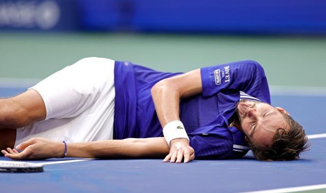 开云足球官网-张奔斗：美网冠军奖杯，竟然是梅德维德夫的狗粮