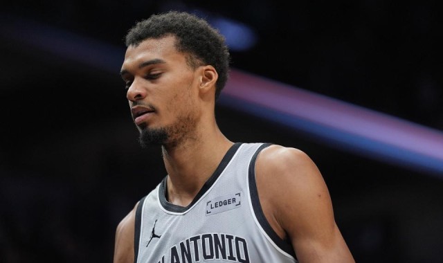 开云体育官方网页-华子23分准绝杀森林狼19分逆转马刺 文班29+7戈贝尔6恶犯将禁赛