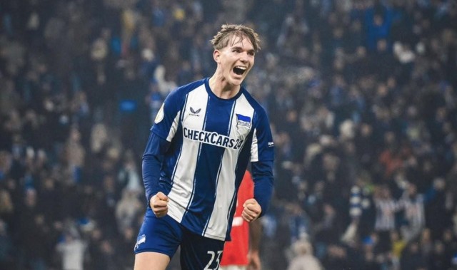 开云集团中国官网-罗马诺：曼城加入柏林赫塔16岁中场艾希霍恩争夺战