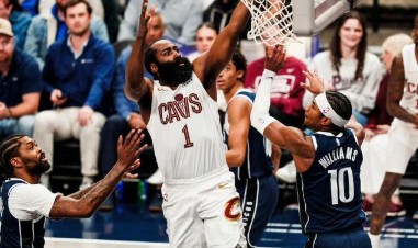 开云体育官方网页-哈登低迷！骑士120-130输独行侠，米切尔26+11+2，莫布利18+11+4