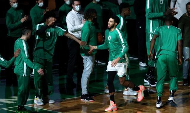 开云集团中国官网-多人感染+多场比赛被推迟！NBA表态拒绝暂停赛季