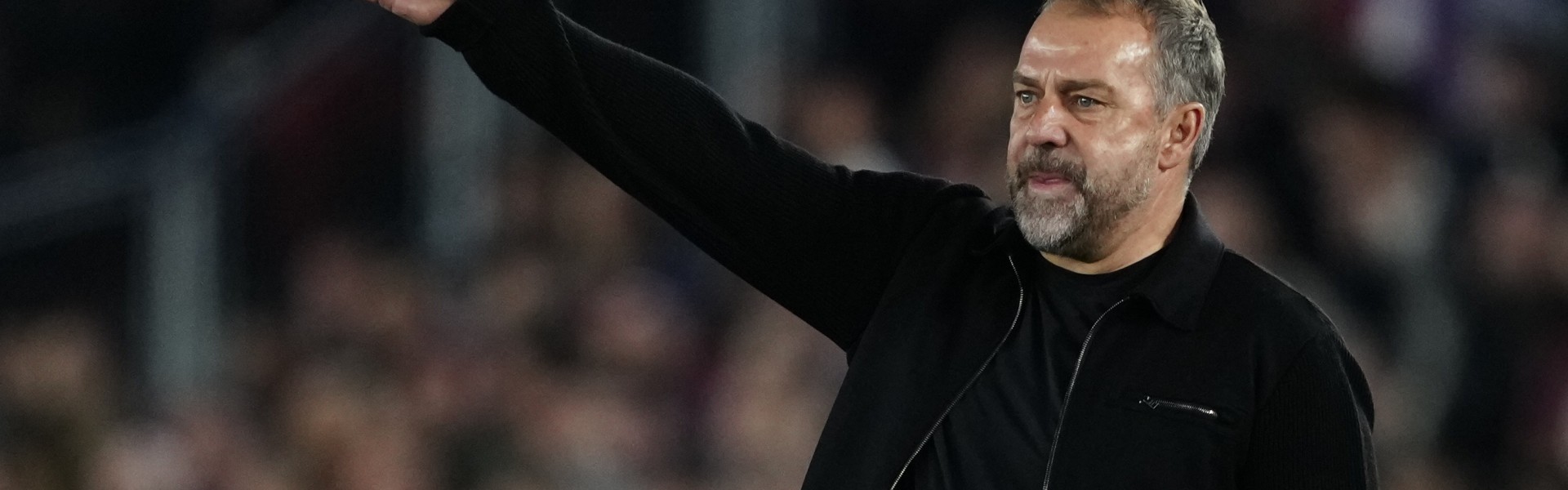 43场已使用19种不同后防组合，巴萨零封15场但也连续10场丢球