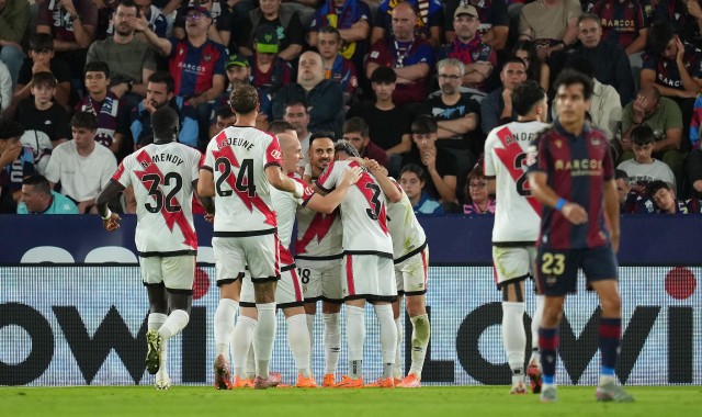 路易斯·卡斯特罗：“埃尔切整体表现不错，所以他们排名靠前”