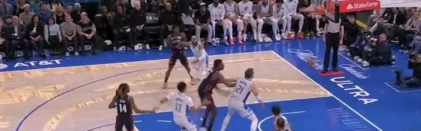 kaiyunsports-哈登运球干拔三分再中，开局3中3连砍8分3助攻